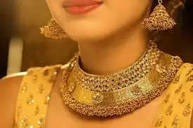 Gold Price Today: Gold prices fell by 43000, know the price of 22 carat in major cities today