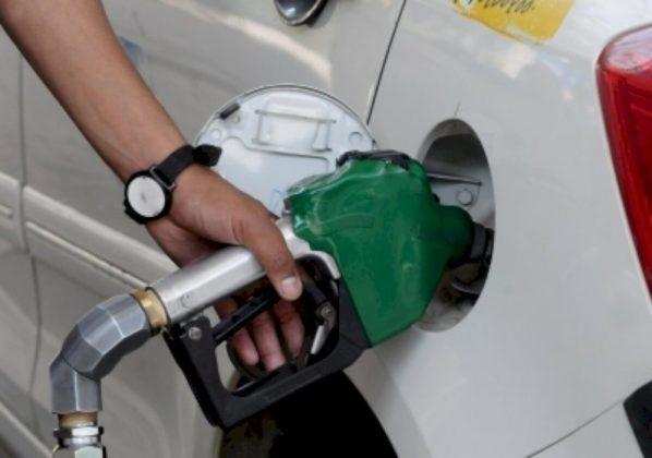 Petrol prices : पेट्रोल के दाम में मामूली वृद्धि, कच्चा तेल भी तेज
