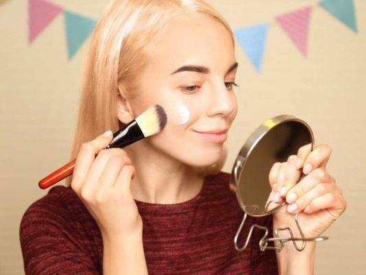 Before buying a contour palette, read these tips
