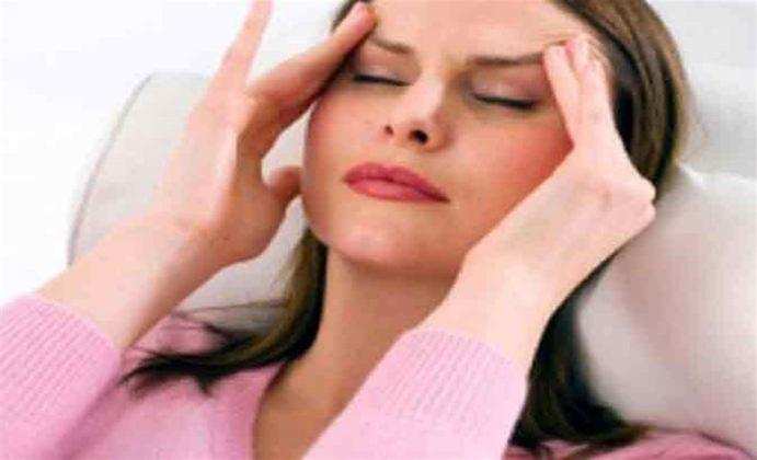 सिरदर्द की समस्या से छुटकारा पाने के लिए घरेलू उपचार अपनाएं, जल्द राहत मिलेगी