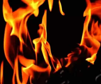 Patna में फ्लैट में लगी आग, दो की मौत