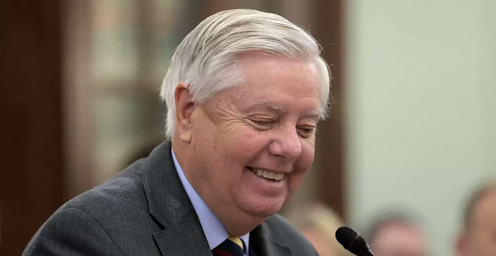 Trump's Sanctions Bill Targets Russian Oil Purchases with Potential 500% Tariffs