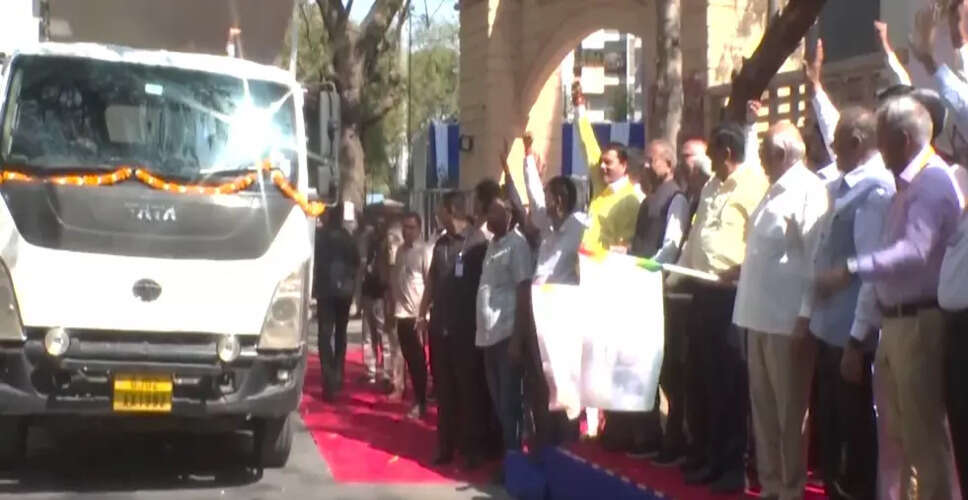 Gujarat Chief Minister Launches 'Sardar Ekta Yatra' to Promote Unity