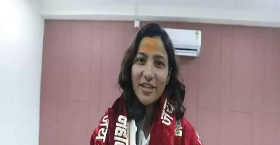 Sneh Rana Celebrates ICC Women's World Cup Victory with Morning Aarti at Mahakaleshwar Temple