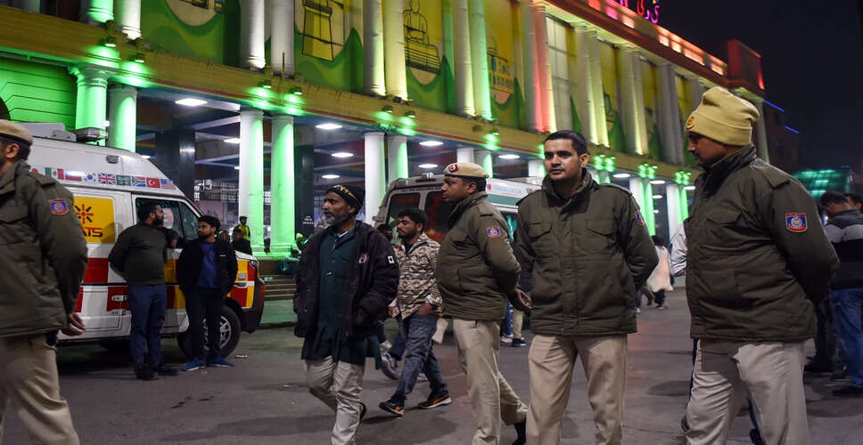 Two Criminals Injured in Police Encounter in South Delhi