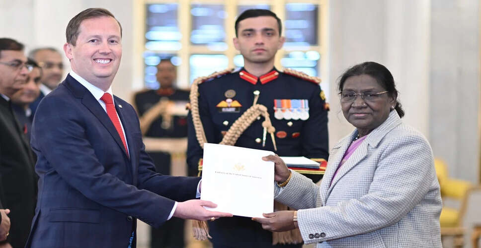 New U.S. Ambassador Sergio Gore Presents Credentials to Indian President Murmu