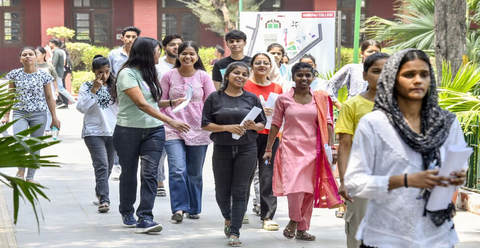 Bomb Threat Emails Prompt Security Response at Delhi University Colleges