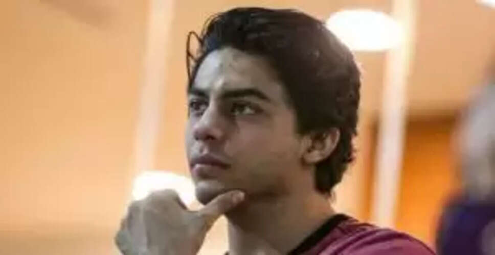 Aryan Khan's Viral Gesture at Bengaluru Pub Sparks Controversy