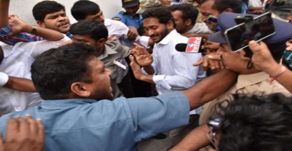 Accused in knife attack on Jagan Reddy gets bail