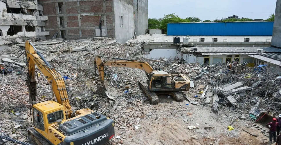 Tragic Collapse in South Delhi Claims Six Lives, Heroic Act of a Local Woman Remembered