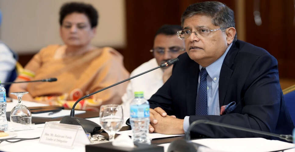 BJP MP Compares Pakistan to a King Without Clothes