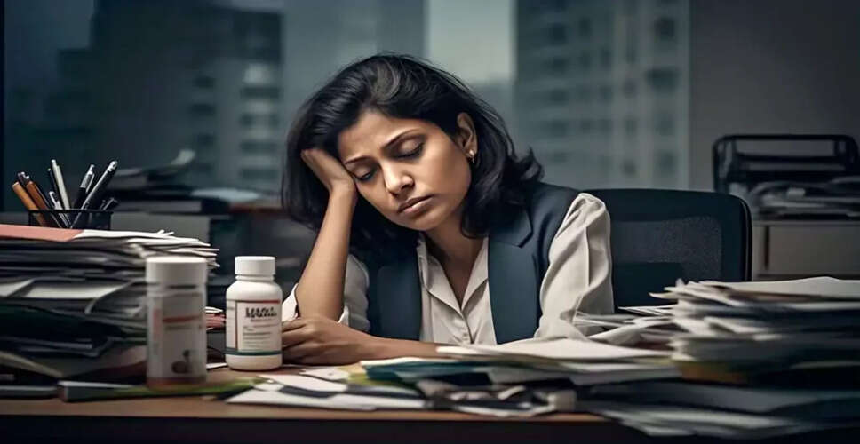 थकान के पीछे छिपे विटामिन की कमी के संकेत