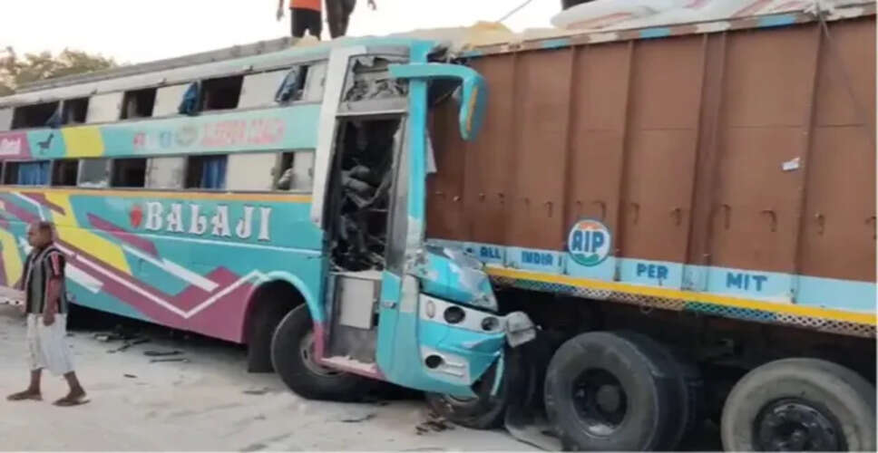 Tragic Bus Accident in Vadodara Claims Lives and Leaves Many Injured