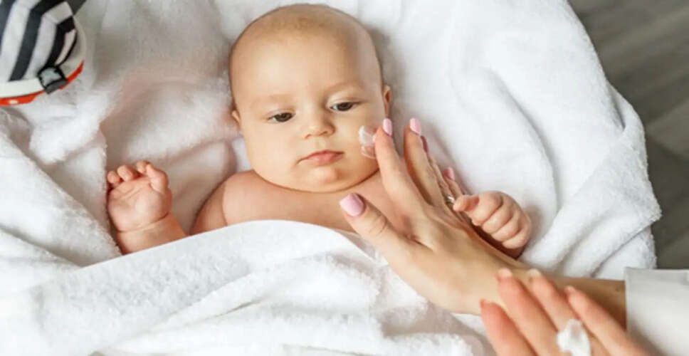 Essential Guidelines for Visiting a Newborn: What You Should Know