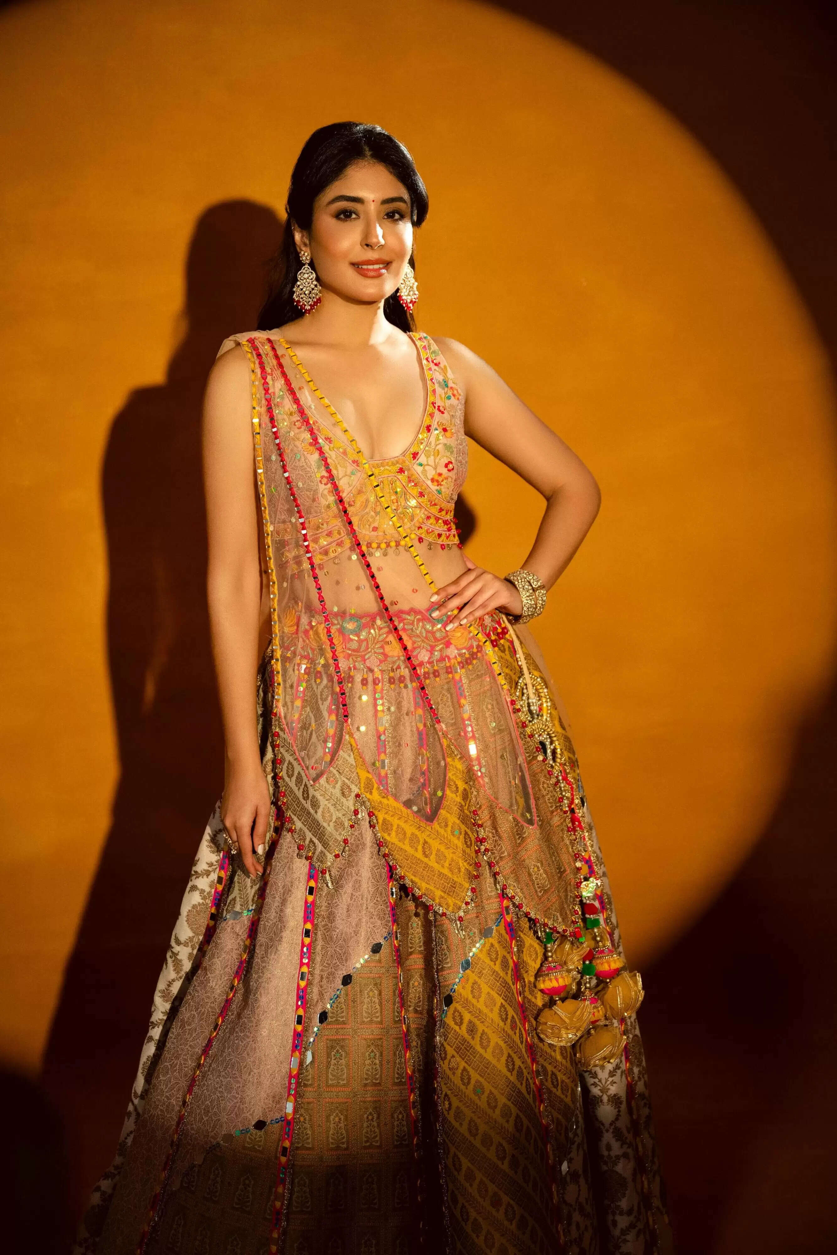 Kritika Kamra's Fashion: A Blend of Tradition and Modern Elegance