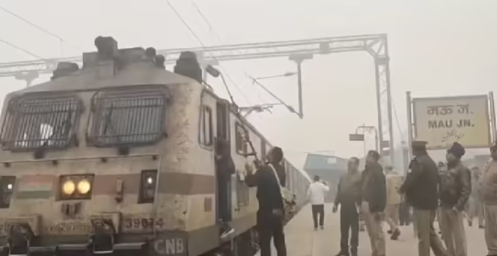 Bomb Threat at Mau Railway Station: Kashi Express Evacuated and Cleared