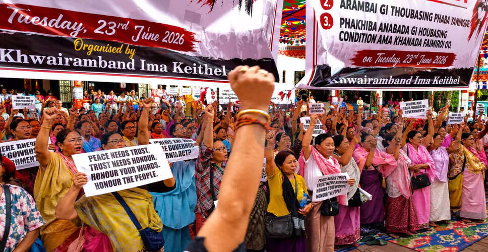 Massive Protest by Women Vendors in Manipur Demands Release of Arrested Members
