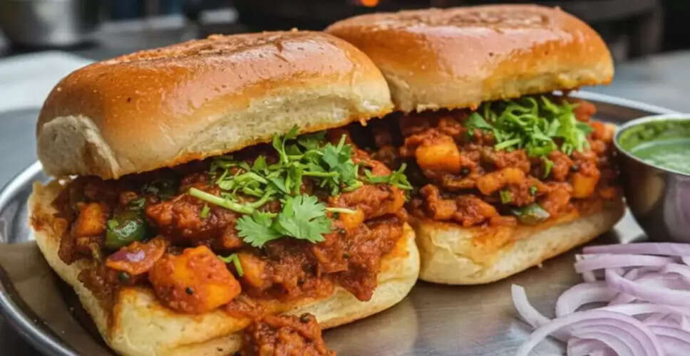 Delicious Masala Pav Recipe: A Mumbai Street Food Favorite