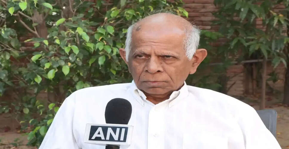 Former Diplomat Critiques US Attitude Towards Iran's Military Capabilities