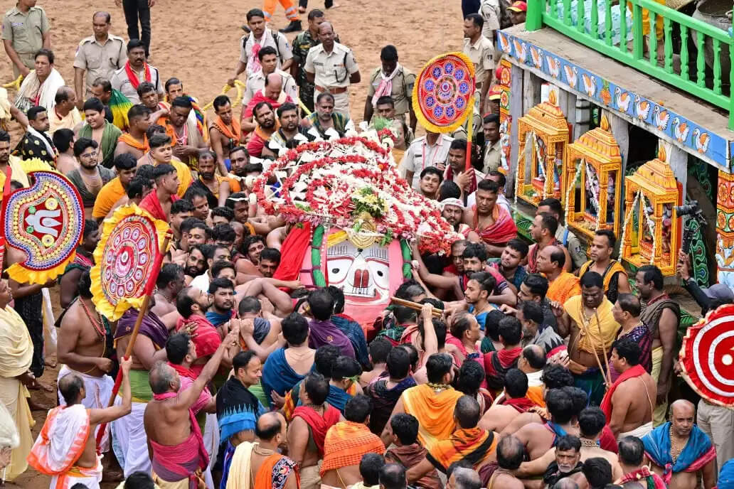 Experience the Vibrant Bahuda Yatra: Chariot Processions in Puri and Beyond