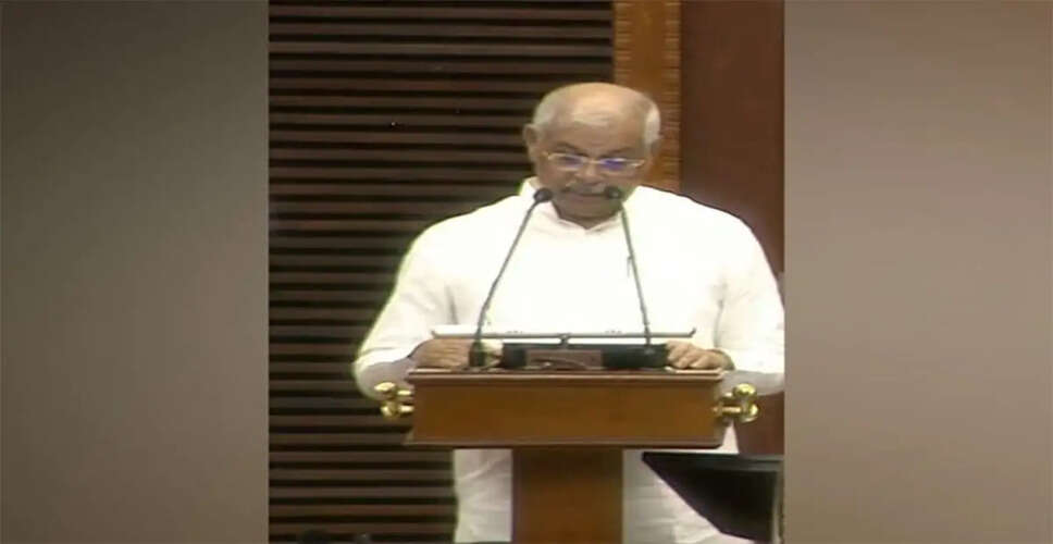 Kerala Governor Expresses Discontent Over Incomplete Singing of Vande Mataram