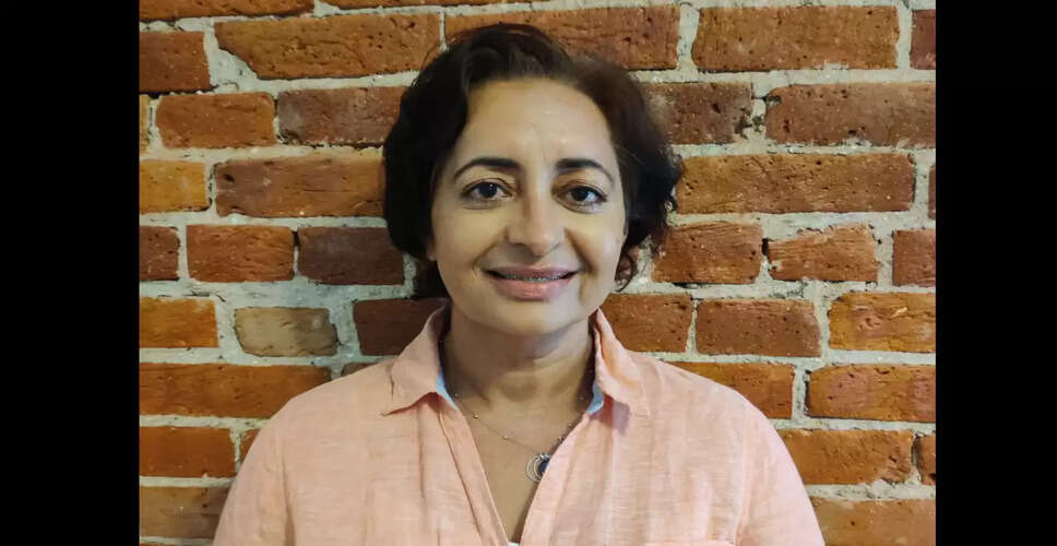 Indian Woman Detained by ICE After 35 Years in the US