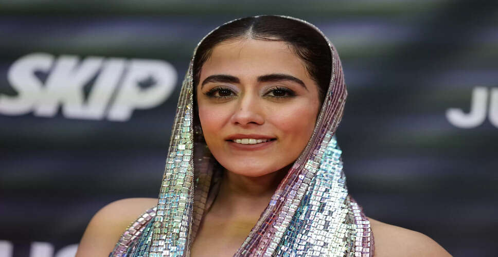 Jonita Gandhi and Progressive Brothers to Open for Enrique Iglesias in Mumbai