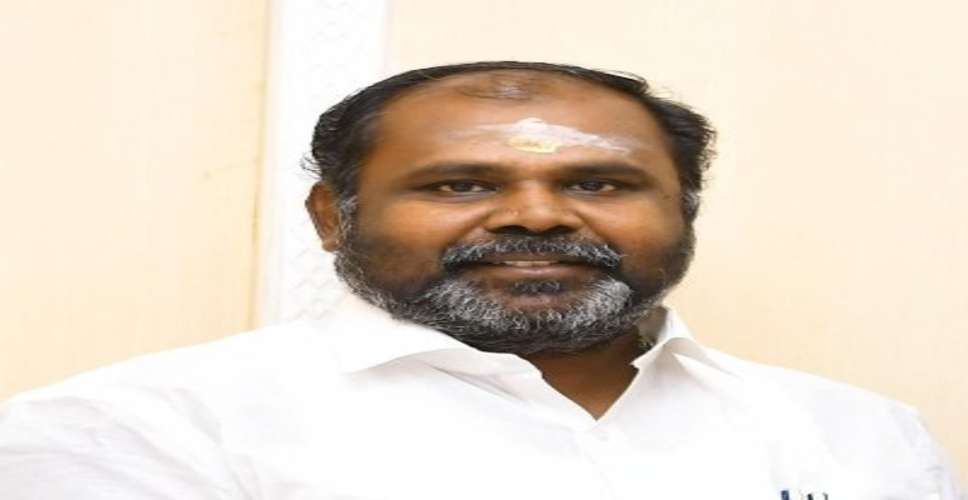 TN Speaker agrees to consider allocating OPS’ seat in Assembly to AIADMK leader Udhayakumar