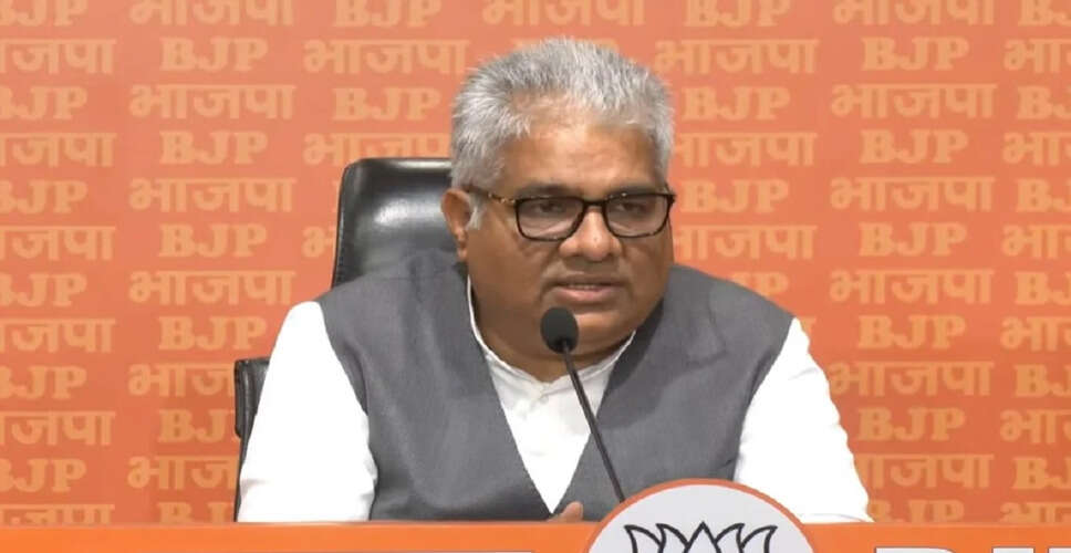 Central Minister Accuses Congress of Betraying OBCs Amid Census Announcement