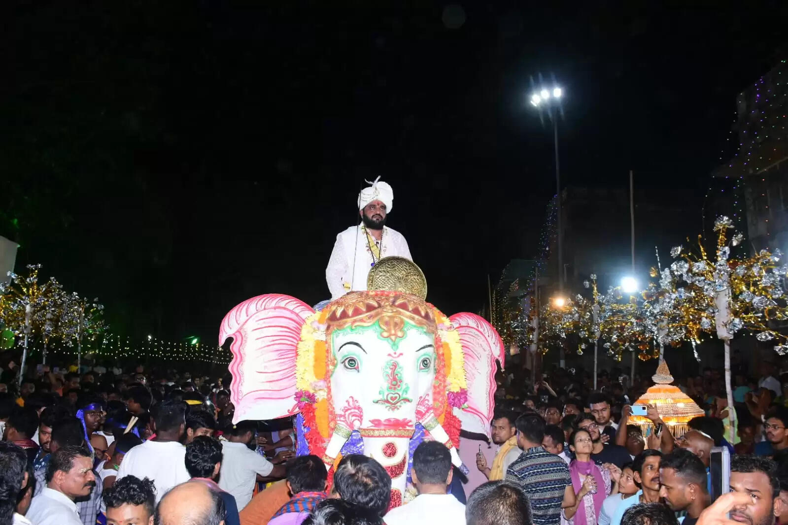 A Spectacular Celebration: Goddess Gauri's Arrival at Bhubaneswar's Lingaraj Temple