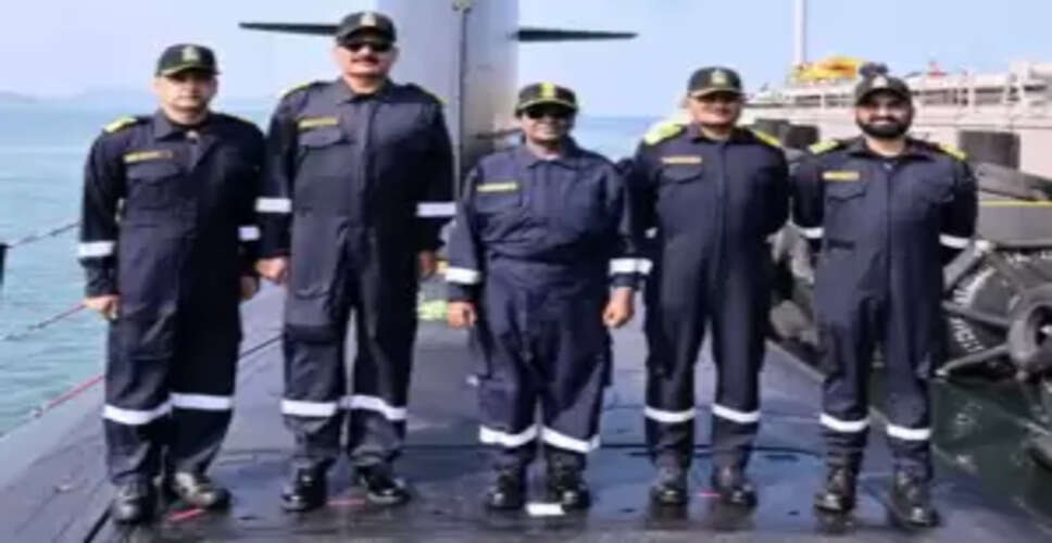 President Droupadi Murmu Makes Waves with Historic Submarine Dive and Fighter Jet Flight