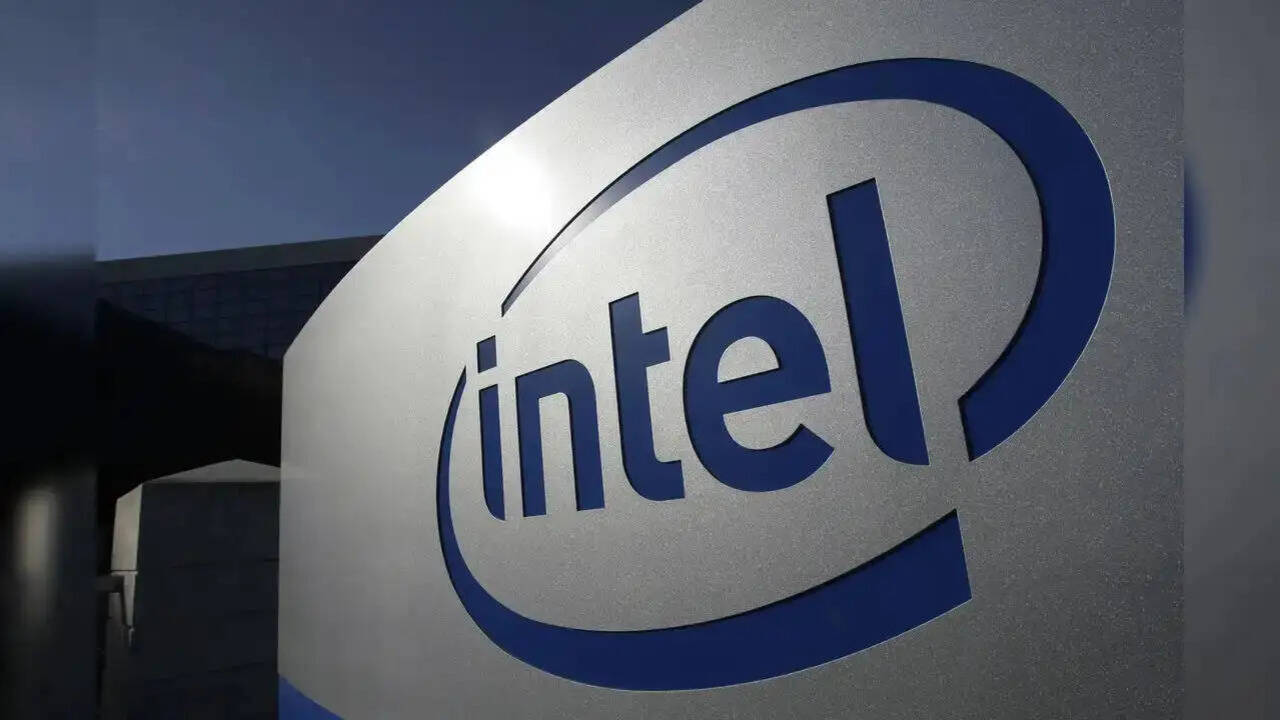 Apple Partners with Intel for Chip Manufacturing Deal