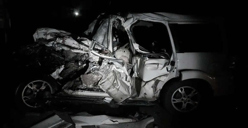 Tragic Road Accident Claims Five Lives in Mau, Uttar Pradesh