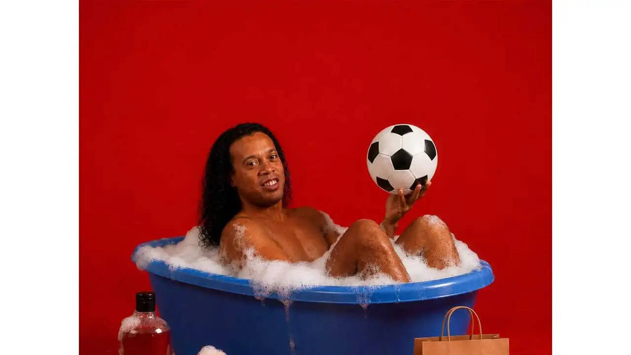 Ronaldinho’s Playful Post and Messi’s Historic World Cup Final Appearance