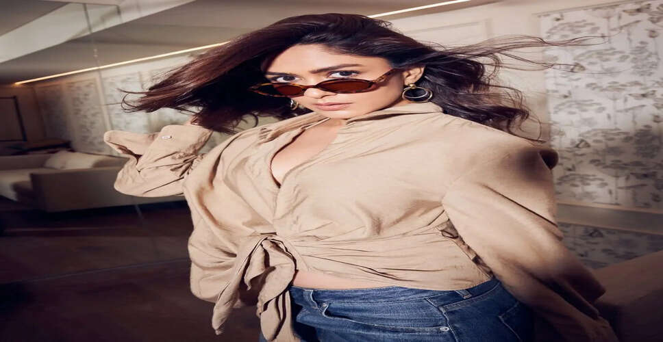 Mrunal Thakur Dazzles in Stylish Instagram Photos Ahead of Film Release