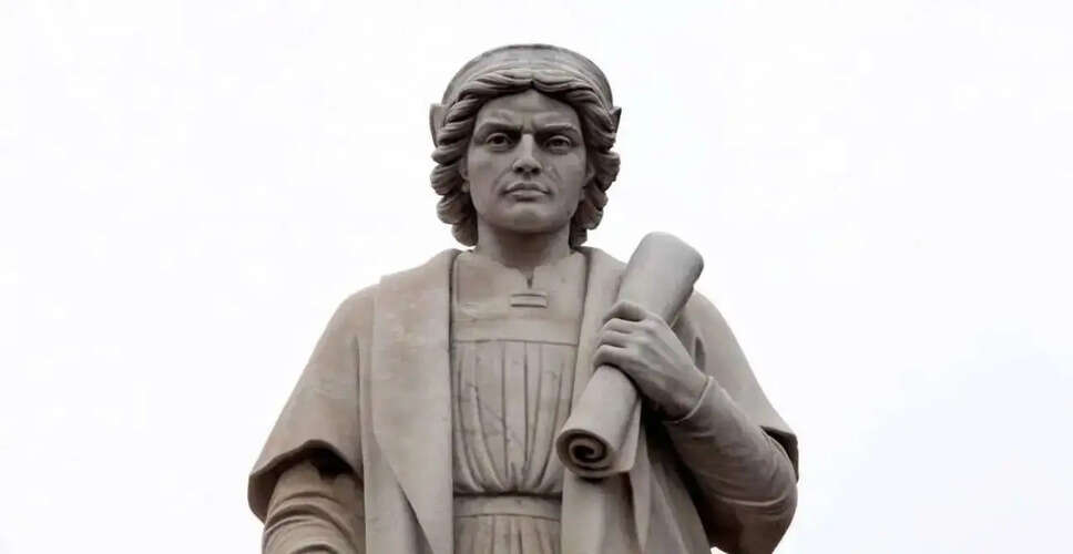 New Columbus Statue Erected at the White House Amid Controversy