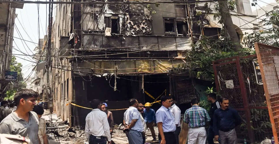 Tragic Fire in Malviya Nagar Claims 21 Lives, Investigation Underway
