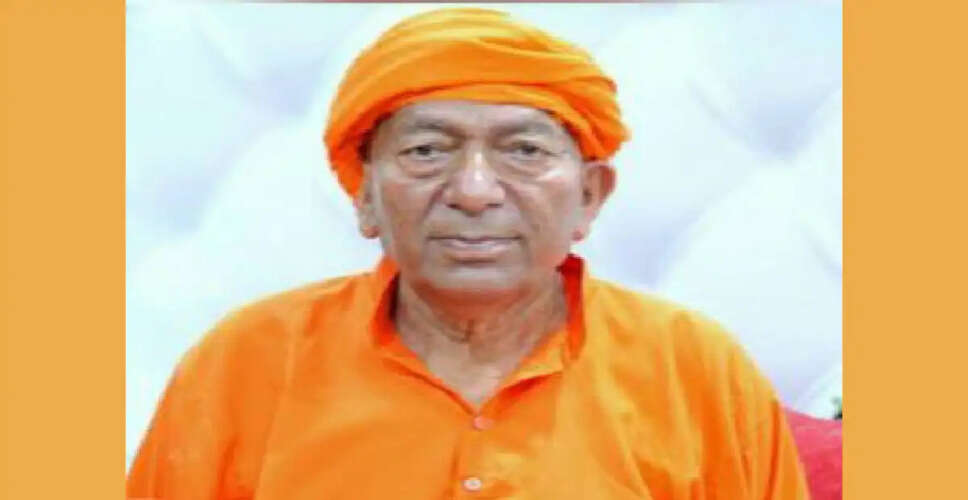 Swami Ram Swarup Ji Highlights Vedic Wisdom at Ongoing Yajna Anushthan