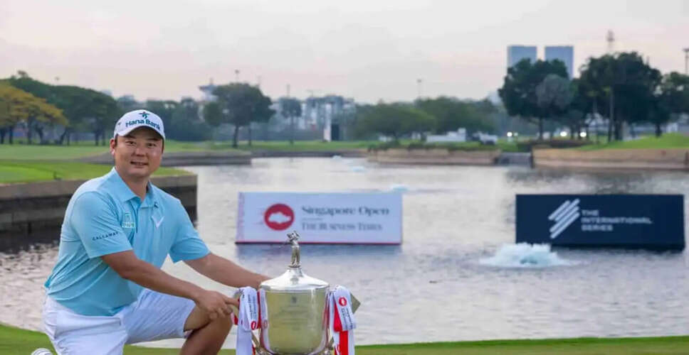 Jeongwoo Ham Triumphs at Singapore Open Amid Weather Challenges