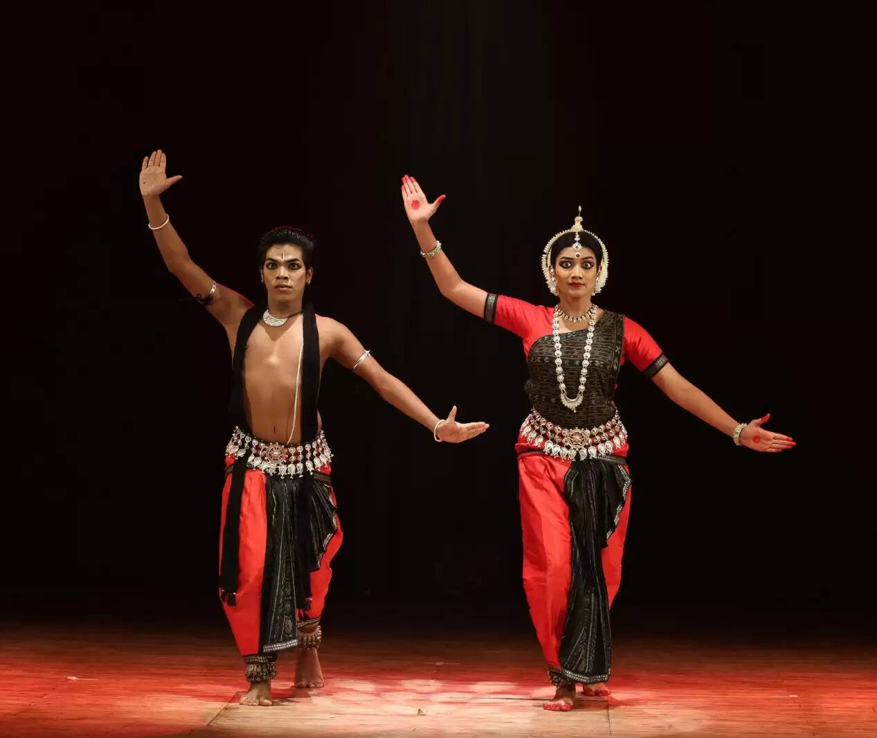 Experience the Vibrant Rath Yatra: A Spiritual Journey in Bhubaneswar