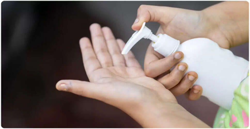 Effective Home Remedies for Dry Hands and Feet