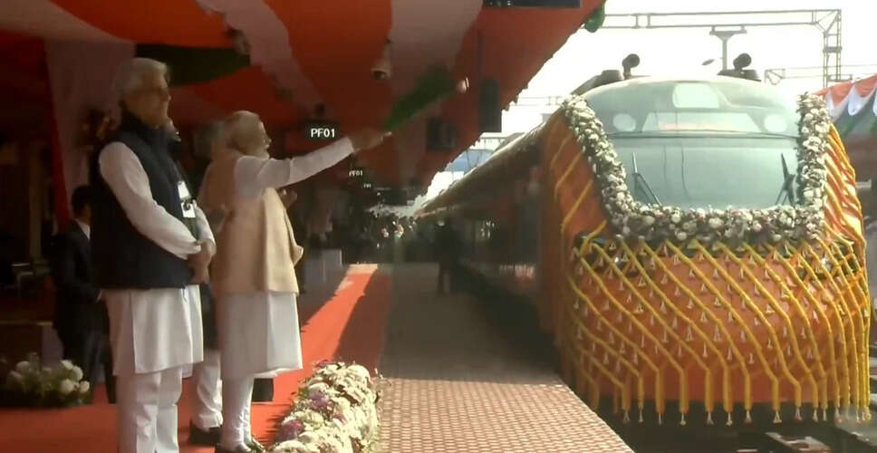 India Launches First Vande Bharat Sleeper Train to Enhance Connectivity