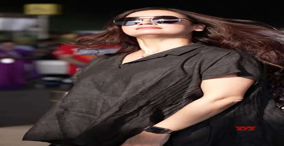 Elevate Your Summer Style with Bollywood-Inspired Sunglasses Trends