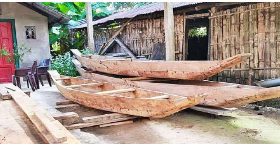 Local Artisan Revives Traditional Boat-Making Skills in Assam