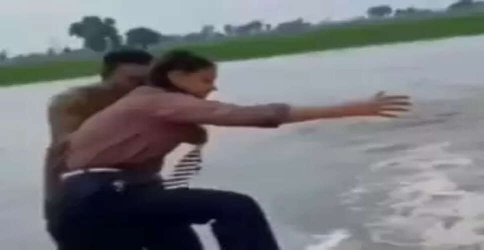 Heartwarming Act of Kindness: Punjab Men Create Bridge for Stranded Schoolgirls Amid Flooding