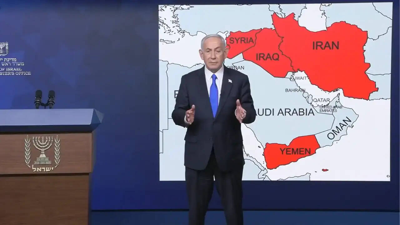 Trump Orders Hormuz Blockade; Iran Warns 'Deadly Vortex' | Quick Digest