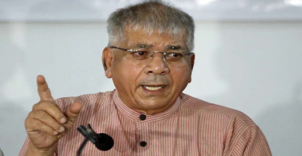 Congress Explores Alliance with VBA Ahead of Mumbai Municipal Elections