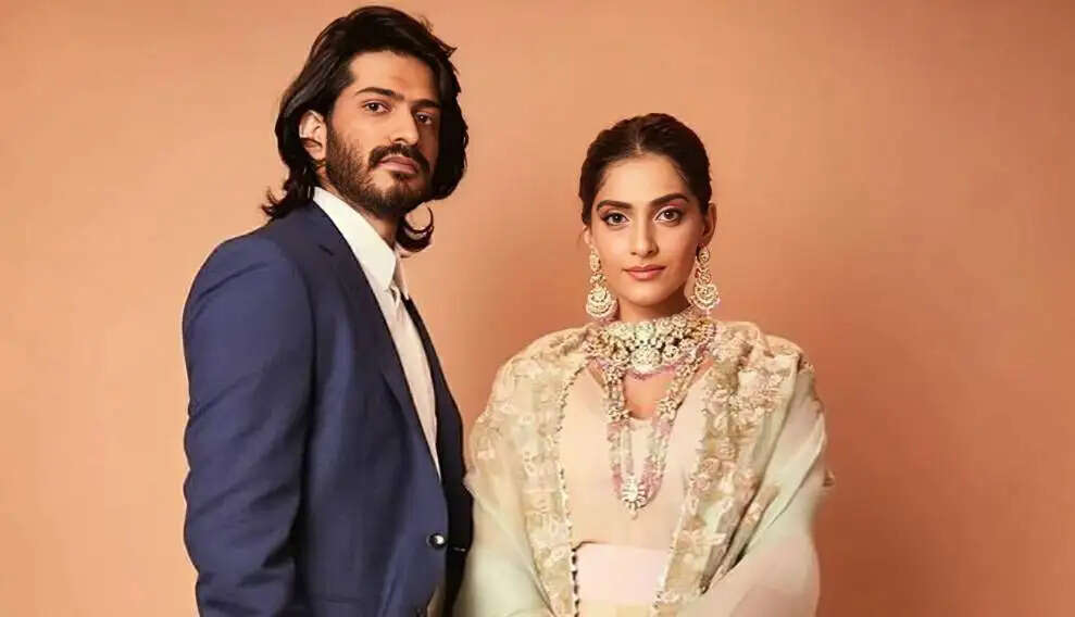 Celebrating Bollywood's Most Adorable Sibling Duos on Siblings Day