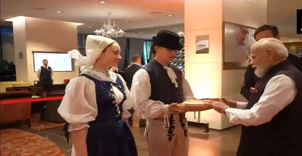 Exploring the Tradition of Bread and Salt: A Warm Welcome for PM Modi in Slovakia