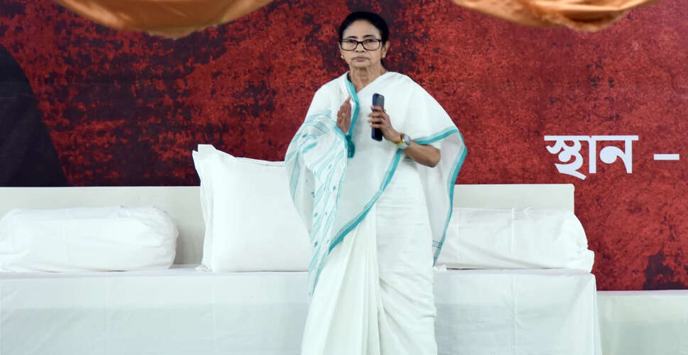 Mamata Banerjee Protests Against Voter List Manipulation in West Bengal